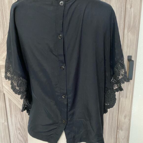 Sanctuary navy extra small top with crochet detail - Picture 4 of 4